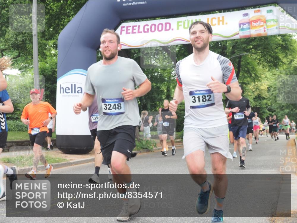 29.06.2025 - hella hamburg halbmarathon KatJ http://msf.ph/oto/8354571 29.06.2025 10:51:36 Zwischen KM18-KM19 1863, 3039, 3182, 3248, 5396, 6100, 7042 meine-sportfotos.de