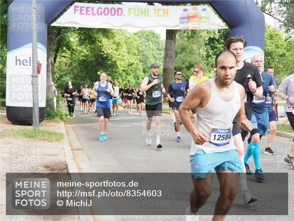 29.06.2025 - hella hamburg halbmarathon MichiJ http://msf.ph/oto/8354603 29.06.2025 10:41:45 Zwischen KM18-KM19 1327, 1815, 2119, 3041, 3256, 5319, 6581, 9012, 12526, 12584, 12961, 14026, 14461, 14638, 14948, 15868, 16375, 16868, 16871, 17087, 17698, 18268, 18450 meine-sportfotos.de