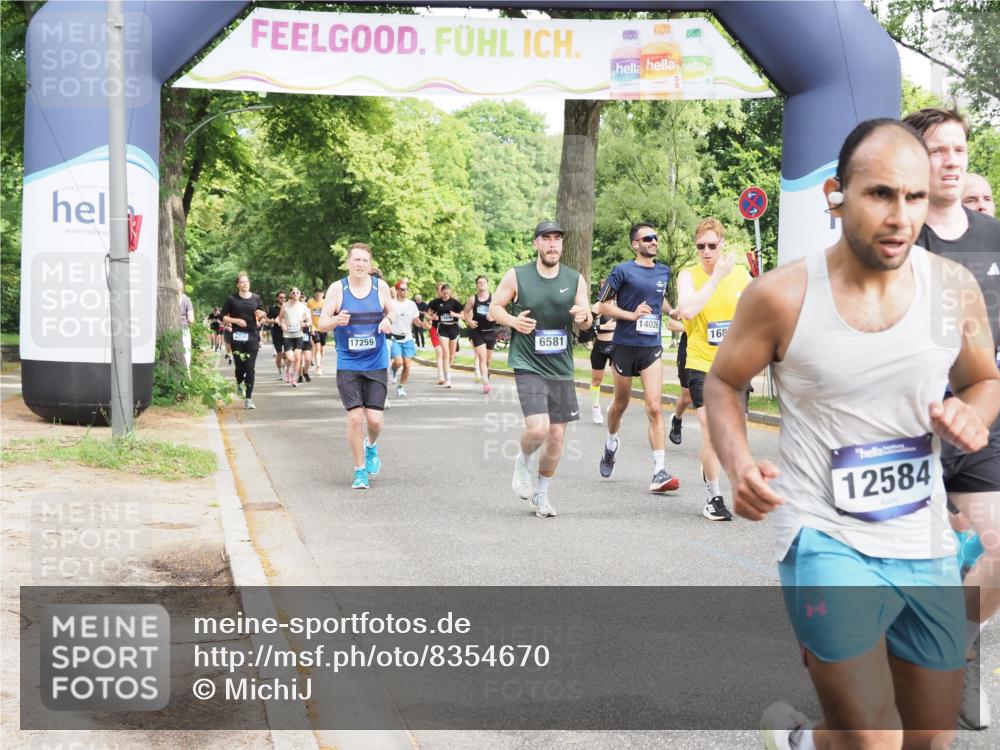 29.06.2025 - hella hamburg halbmarathon MichiJ http://msf.ph/oto/8354670 29.06.2025 10:41:45 Zwischen KM18-KM19 1327, 1815, 2119, 3041, 3256, 5319, 6581, 9012, 12526, 12584, 12961, 14026, 14461, 14638, 14948, 15868, 16375, 16868, 16871, 17087, 17698, 18268, 18450 meine-sportfotos.de