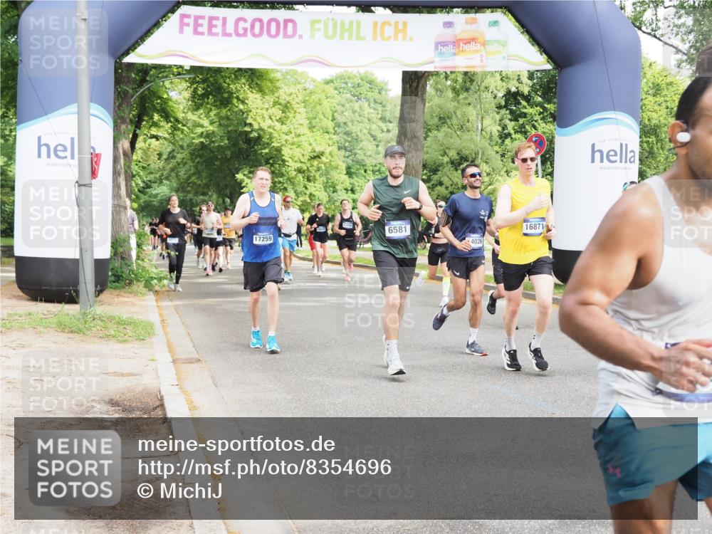 29.06.2025 - hella hamburg halbmarathon MichiJ http://msf.ph/oto/8354696 29.06.2025 10:41:45 Zwischen KM18-KM19 1327, 1815, 2119, 3041, 3256, 5319, 6581, 9012, 12526, 12584, 12961, 14026, 14461, 14638, 14948, 15868, 16375, 16868, 16871, 17087, 17698, 18268, 18450 meine-sportfotos.de