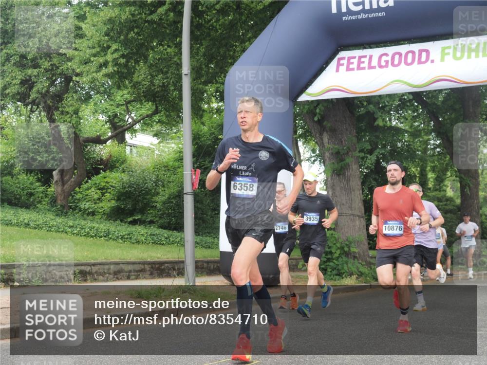 29.06.2025 - hella hamburg halbmarathon KatJ http://msf.ph/oto/8354710 29.06.2025 10:21:41 Zwischen KM18-KM19 51, 6358, 7793 meine-sportfotos.de