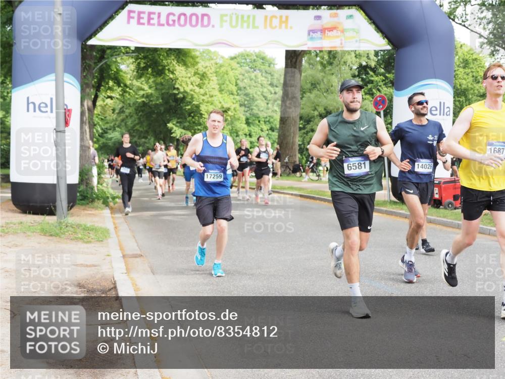 29.06.2025 - hella hamburg halbmarathon MichiJ http://msf.ph/oto/8354812 29.06.2025 10:41:46 Zwischen KM18-KM19 1327, 1815, 2119, 3041, 3256, 6581, 9012, 12526, 12584, 12961, 14026, 14461, 14638, 14948, 15868, 16375, 16868, 16871, 17087, 17259, 17698, 18268, 18450 meine-sportfotos.de