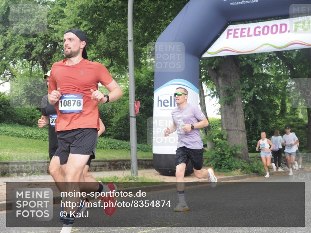 29.06.2025 - hella hamburg halbmarathon KatJ http://msf.ph/oto/8354874 29.06.2025 10:21:43 Zwischen KM18-KM19 51, 2746, 3935, 6358, 7793 meine-sportfotos.de
