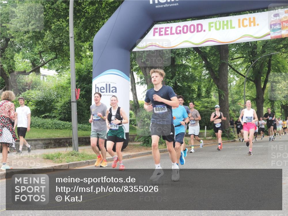 29.06.2025 - hella hamburg halbmarathon KatJ http://msf.ph/oto/8355026 29.06.2025 10:51:40 Zwischen KM18-KM19 1842, 1863, 3039, 3182, 3248, 6100, 6174 meine-sportfotos.de