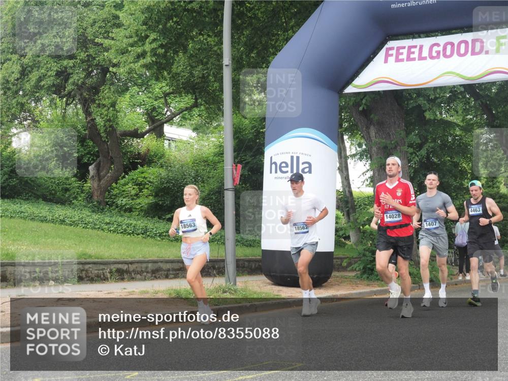 29.06.2025 - hella hamburg halbmarathon KatJ http://msf.ph/oto/8355088 29.06.2025 10:21:45 Zwischen KM18-KM19 51, 2746, 3935, 6358, 7793, 8062 meine-sportfotos.de
