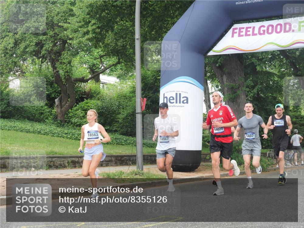 29.06.2025 - hella hamburg halbmarathon KatJ http://msf.ph/oto/8355126 29.06.2025 10:21:46 Zwischen KM18-KM19 51, 1407, 2746, 3935, 6358, 8062 meine-sportfotos.de