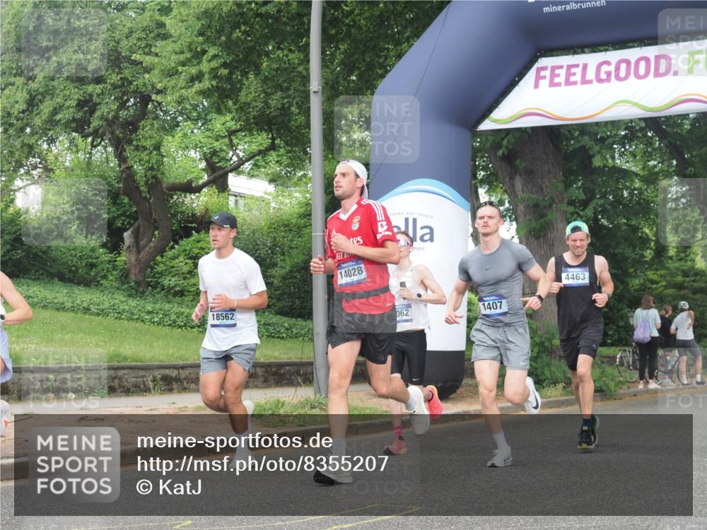 29.06.2025 - hella hamburg halbmarathon KatJ http://msf.ph/oto/8355207 29.06.2025 10:21:46 Zwischen KM18-KM19 51, 1407, 2746, 3935, 6358, 8062 meine-sportfotos.de
