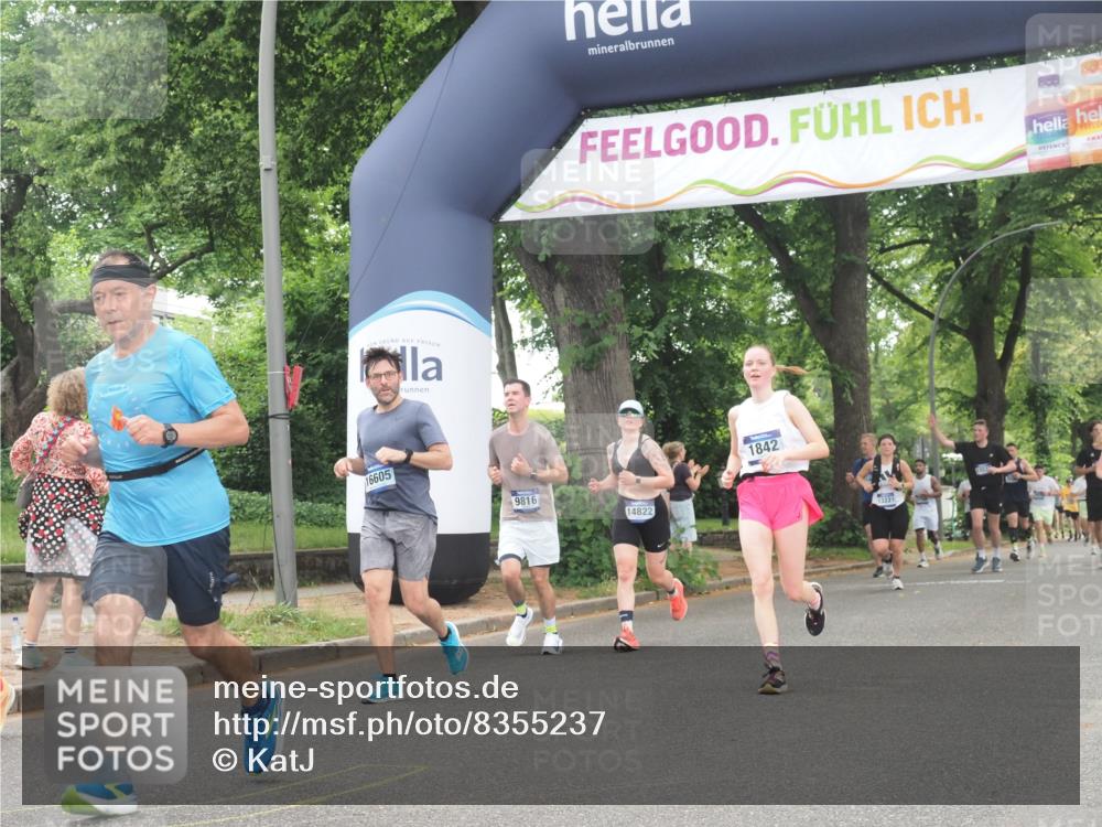 29.06.2025 - hella hamburg halbmarathon KatJ http://msf.ph/oto/8355237 29.06.2025 10:51:41 Zwischen KM18-KM19 1842, 3039, 3182, 3248, 6100, 6174 meine-sportfotos.de