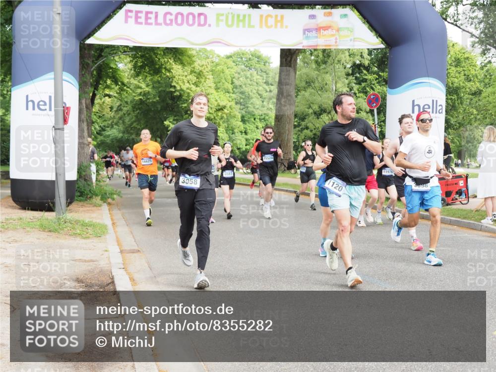 29.06.2025 - hella hamburg halbmarathon MichiJ http://msf.ph/oto/8355282 29.06.2025 10:41:49 Zwischen KM18-KM19 1120, 1815, 2119, 3041, 3058, 3256, 3898, 6581, 6587, 9012, 11976, 12961, 13869, 14026, 14461, 14638, 15408, 15868, 15896, 16871, 17087, 17259, 17698, 18268, 18450 meine-sportfotos.de