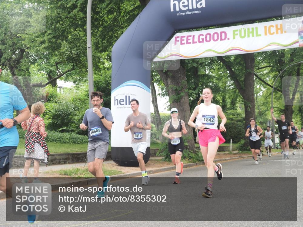 29.06.2025 - hella hamburg halbmarathon KatJ http://msf.ph/oto/8355302 29.06.2025 10:51:42 Zwischen KM18-KM19 1842, 3182, 3248, 6100, 6174 meine-sportfotos.de