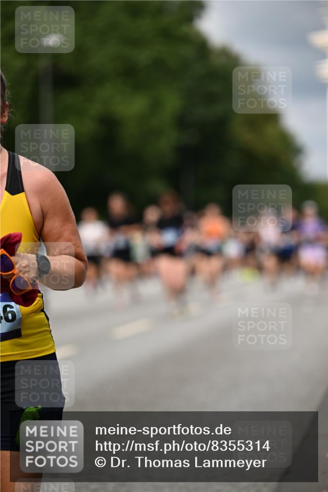 29.06.2025 - hella hamburg halbmarathon Dr. Thomas Lammeyer http://msf.ph/oto/8355314 29.06.2025 10:40:59 Kennedybrücke 1008, 1010, 1948, 2072, 2811, 3398, 3401, 3428, 3699, 3895, 4245, 5171, 5540, 5786, 5789, 5809, 6184, 6359, 6417, 7632, 7773, 8257, 8258, 8581, 8936, 8937, 9432, 9806, 9918, 10123, 10487, 10531, 10577, 10862, 10984 meine-sportfotos.de