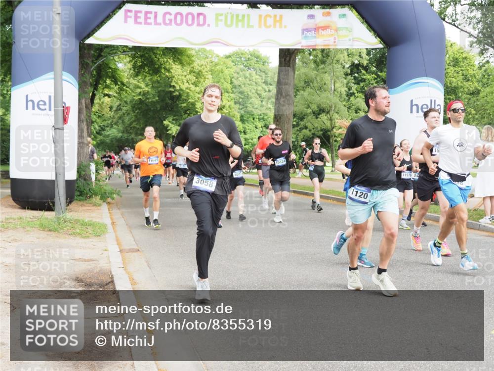 29.06.2025 - hella hamburg halbmarathon MichiJ http://msf.ph/oto/8355319 29.06.2025 10:41:50 Zwischen KM18-KM19 1120, 2119, 2432, 3041, 3058, 3256, 3898, 6581, 6587, 8618, 9012, 11976, 12213, 12961, 13869, 14026, 15408, 15868, 15896, 16871, 17087, 17259, 18190, 18450 meine-sportfotos.de