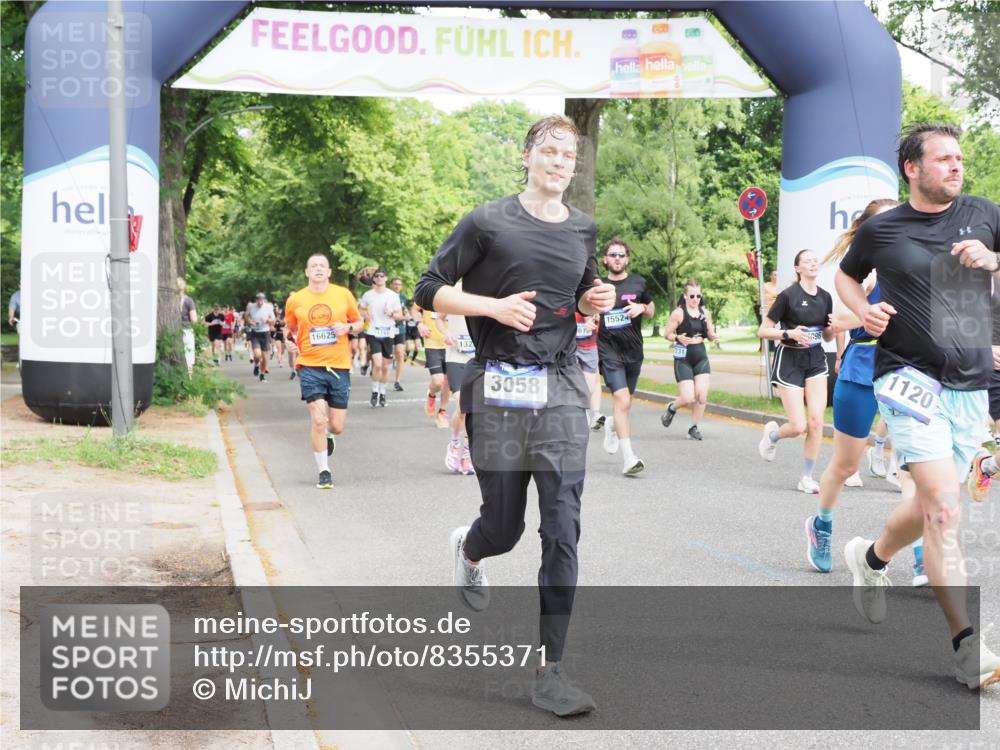 29.06.2025 - hella hamburg halbmarathon MichiJ http://msf.ph/oto/8355371 29.06.2025 10:41:50 Zwischen KM18-KM19 1120, 2119, 2432, 3041, 3058, 3256, 3898, 6581, 6587, 8618, 9012, 11976, 12213, 12961, 13869, 14026, 15408, 15868, 15896, 16871, 17087, 17259, 18190, 18450 meine-sportfotos.de