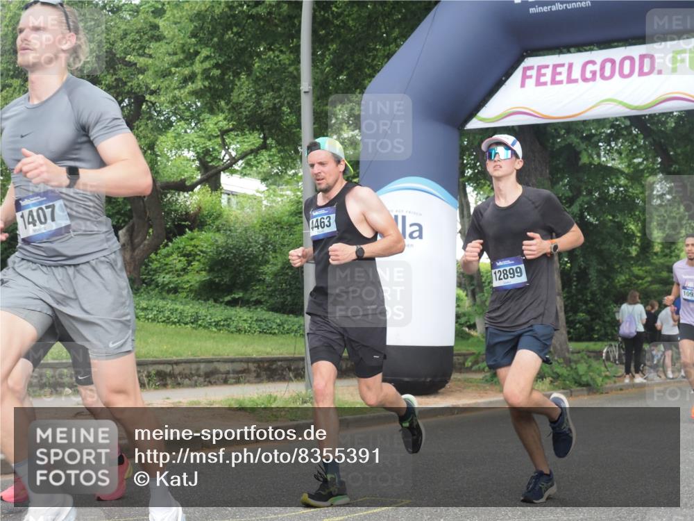 29.06.2025 - hella hamburg halbmarathon KatJ http://msf.ph/oto/8355391 29.06.2025 10:21:48 Zwischen KM18-KM19 1407, 2746, 3935, 4463, 8062 meine-sportfotos.de