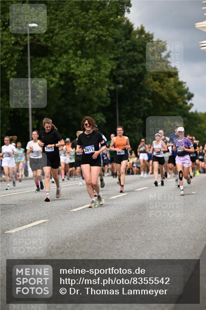29.06.2025 - hella hamburg halbmarathon Dr. Thomas Lammeyer http://msf.ph/oto/8355542 29.06.2025 10:41:01 Kennedybrücke 1008, 1010, 1253, 1948, 2072, 2811, 3398, 3401, 3428, 3699, 3895, 4245, 5540, 5786, 5789, 5809, 6184, 6359, 6417, 7632, 7773, 8257, 8258, 8581, 8936, 8937, 9432, 9806, 9918, 10123, 10487, 10531, 10577, 10862, 10984 meine-sportfotos.de