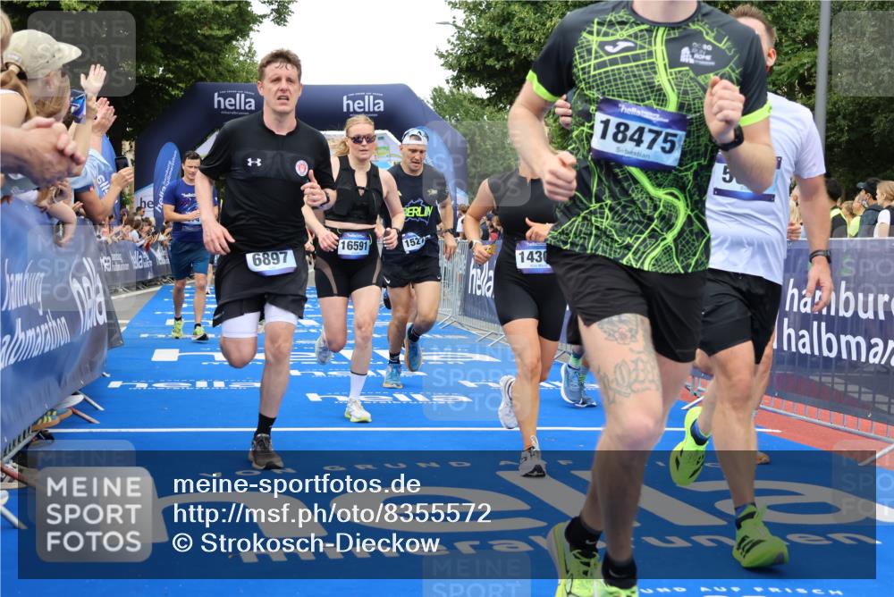 29.06.2025 - hella hamburg halbmarathon Strokosch-Dieckow http://msf.ph/oto/8355572 29.06.2025 10:52:12 Ziel 1482, 2397, 2595, 4419, 4587, 4837, 5032, 5087, 5093, 5378, 5482, 6164, 6897, 7732, 7896, 9074, 9082, 12135, 12580, 13707, 13726, 14248, 14300, 15275, 15446, 15829, 16003, 16320, 16591, 16666, 17033, 17130, 17773, 18475, 18801 meine-sportfotos.de