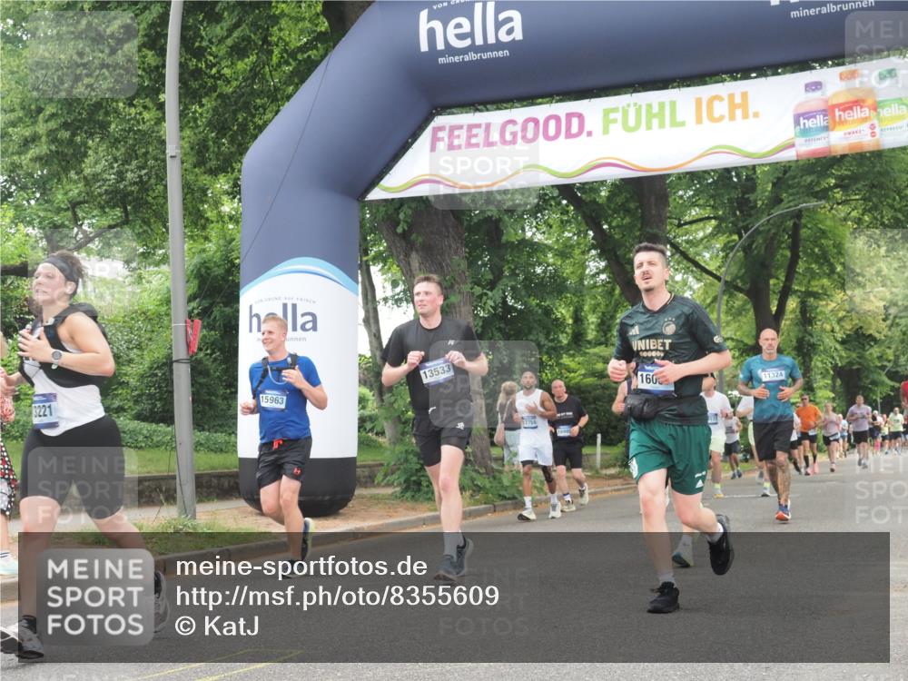 29.06.2025 - hella hamburg halbmarathon KatJ http://msf.ph/oto/8355609 29.06.2025 10:51:46 Zwischen KM18-KM19 1842, 6174, 6714 meine-sportfotos.de