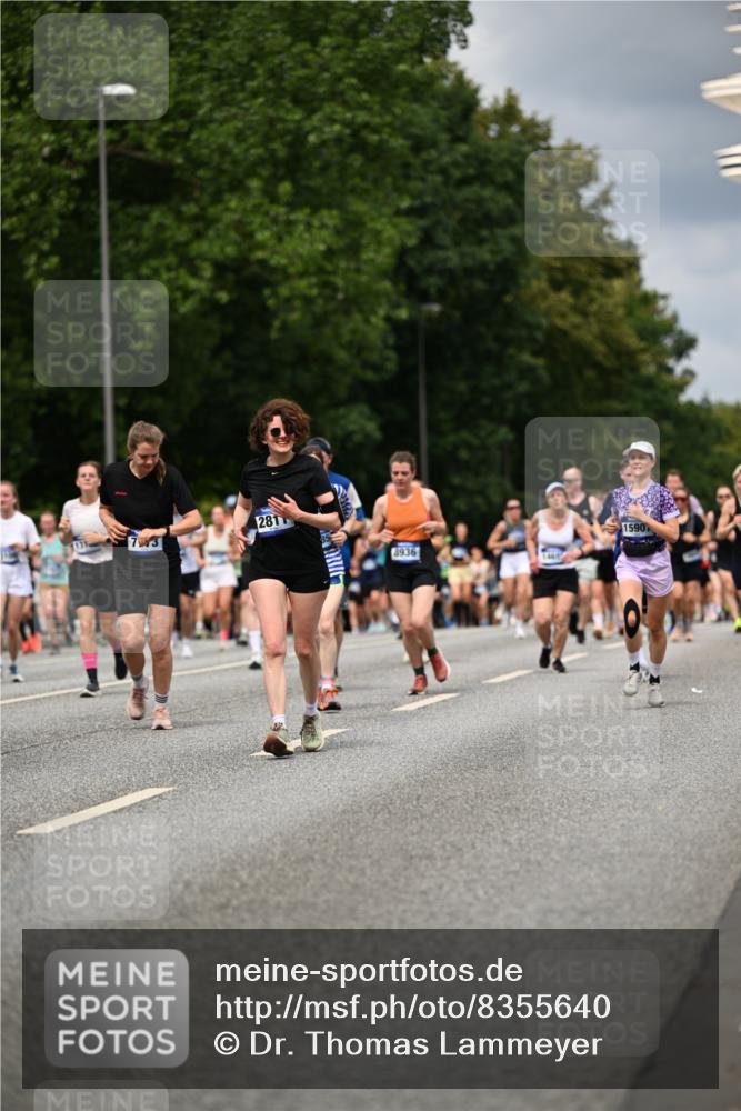 29.06.2025 - hella hamburg halbmarathon Dr. Thomas Lammeyer http://msf.ph/oto/8355640 29.06.2025 10:41:01 Kennedybrücke 1008, 1010, 1253, 1948, 2072, 2811, 3398, 3401, 3428, 3699, 3895, 4245, 5540, 5786, 5789, 5809, 6184, 6359, 6417, 7632, 7773, 8257, 8258, 8581, 8936, 8937, 9432, 9806, 9918, 10123, 10487, 10531, 10577, 10862, 10984 meine-sportfotos.de