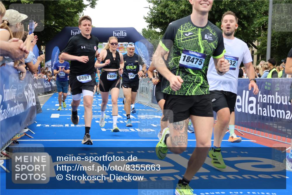 29.06.2025 - hella hamburg halbmarathon Strokosch-Dieckow http://msf.ph/oto/8355663 29.06.2025 10:52:12 Ziel 1482, 2397, 2595, 4419, 4587, 4837, 5032, 5087, 5093, 5378, 5482, 6164, 6897, 7732, 7896, 9074, 9082, 12135, 12580, 13707, 13726, 14248, 14300, 15275, 15446, 15829, 16003, 16320, 16591, 16666, 17033, 17130, 17773, 18475, 18801 meine-sportfotos.de