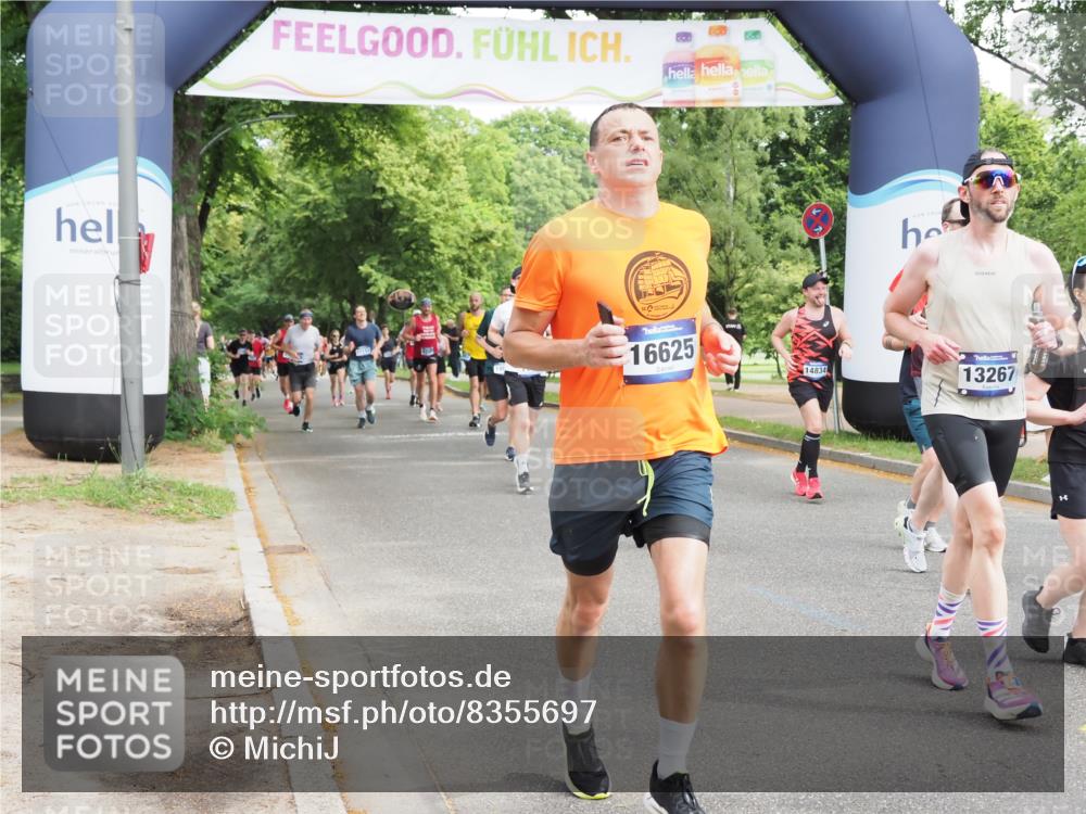 29.06.2025 - hella hamburg halbmarathon MichiJ http://msf.ph/oto/8355697 29.06.2025 10:41:52 Zwischen KM18-KM19 1120, 1143, 2432, 3058, 3256, 3898, 6581, 6587, 8618, 11976, 12213, 13267, 13869, 14834, 15408, 15896, 16625, 17259, 18190, 18450 meine-sportfotos.de