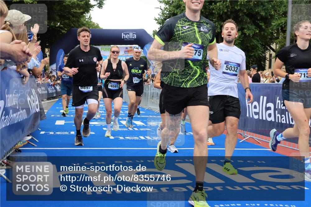 29.06.2025 - hella hamburg halbmarathon Strokosch-Dieckow http://msf.ph/oto/8355746 29.06.2025 10:52:12 Ziel 1482, 2397, 2595, 4419, 4587, 4837, 5032, 5087, 5093, 5378, 5482, 6164, 6897, 7732, 7896, 9074, 9082, 12135, 12580, 13707, 13726, 14248, 14300, 15275, 15446, 15829, 16003, 16320, 16591, 16666, 17033, 17130, 17773, 18475, 18801 meine-sportfotos.de