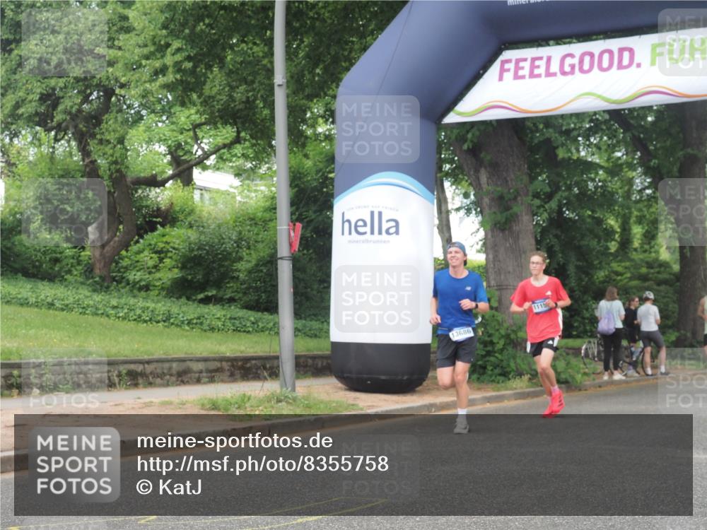 29.06.2025 - hella hamburg halbmarathon KatJ http://msf.ph/oto/8355758 29.06.2025 10:21:50 Zwischen KM18-KM19 1407, 2746, 3935, 4463, 4679, 8062 meine-sportfotos.de
