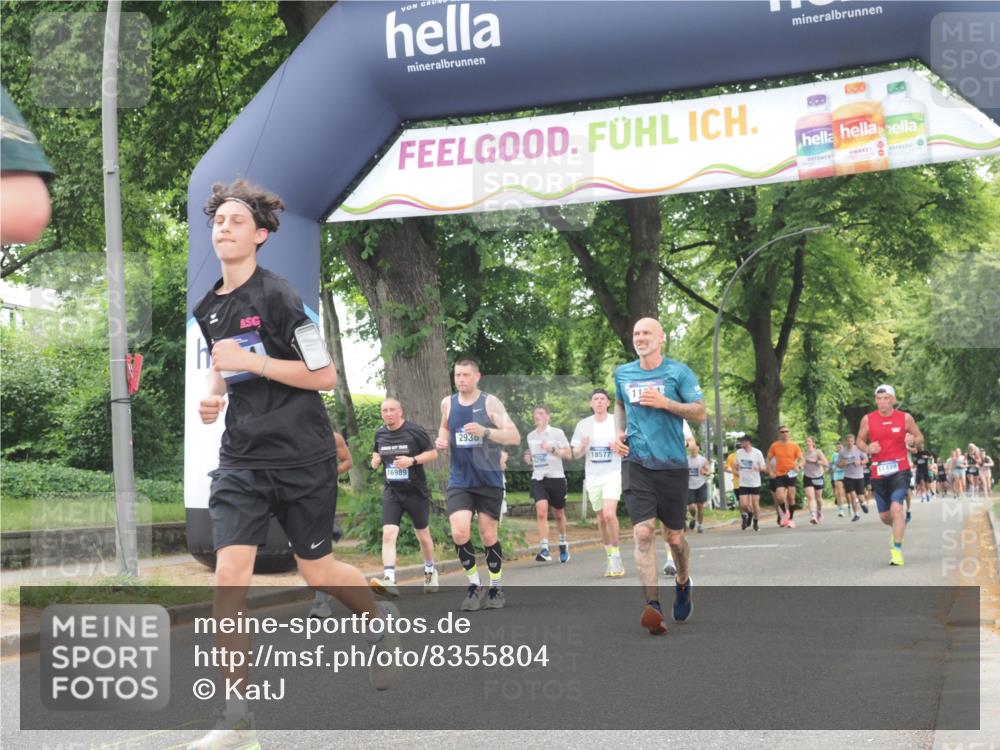 29.06.2025 - hella hamburg halbmarathon KatJ http://msf.ph/oto/8355804 29.06.2025 10:51:48 Zwischen KM18-KM19 1842, 2936, 6714 meine-sportfotos.de