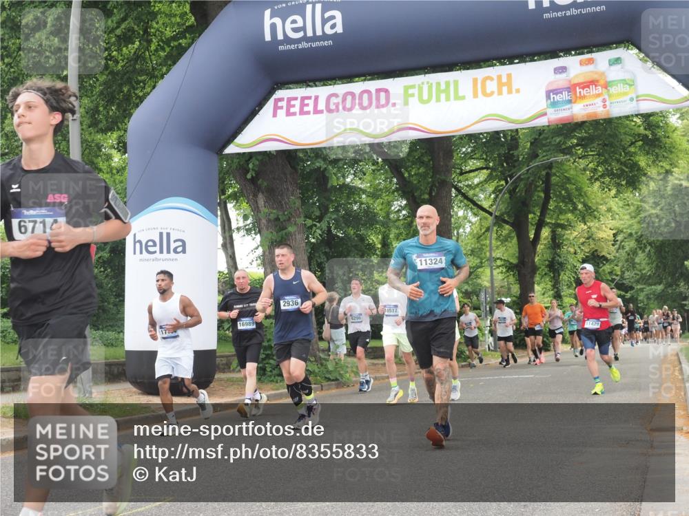 29.06.2025 - hella hamburg halbmarathon KatJ http://msf.ph/oto/8355833 29.06.2025 10:51:48 Zwischen KM18-KM19 1842, 2936, 6714 meine-sportfotos.de