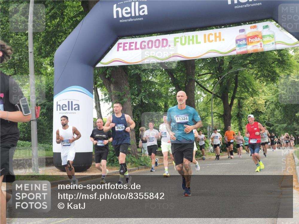 29.06.2025 - hella hamburg halbmarathon KatJ http://msf.ph/oto/8355842 29.06.2025 10:51:48 Zwischen KM18-KM19 1842, 2936, 6714 meine-sportfotos.de