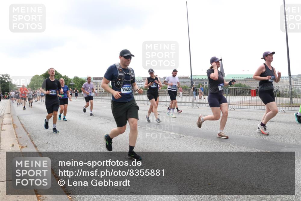 29.06.2025 - hella hamburg halbmarathon Lena Gebhardt http://msf.ph/oto/8355881 29.06.2025 10:48:05 Lombardsbrücke 4856, 16356, 077, 15730, 5886, 1045, 1157, 1174, 1175, 1246, 1392, 1618, 1639, 1645, 1701, 1926, 2037, 2163, 2197, 2418, 2491, 2545, 2650, 2704, 2756, 2790, 2958, 3049, 3320, 3468, 3504, 3679, 3933, 4327, 4423, 4588, 4856, 5585, 5781, 5886, 5952, 6143, 7240, 7393, 7394, 7427, 7532, 7916, 7970, 8077, 8310, 8521, 8550, 8774, 8948, 9356, 9687, 9696, 9697, 9775, 9921, 10145, 10658, 10777, 10794, 10991, 11548, 11742, 11781, 11802, 11909, 12431 meine-sportfotos.de