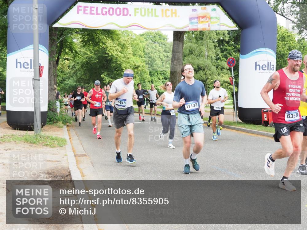 29.06.2025 - hella hamburg halbmarathon MichiJ http://msf.ph/oto/8355905 29.06.2025 10:41:57 Zwischen KM18-KM19 1120, 1143, 2432, 2448, 4897, 6356, 6587, 8223, 8618, 11976, 12213, 13267, 13869, 14660, 14834, 15389, 15818, 16625, 17133, 18190, 19000 meine-sportfotos.de