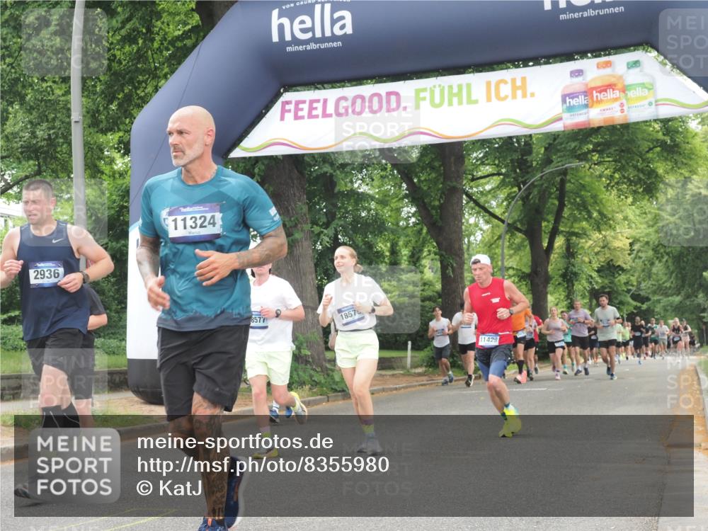 29.06.2025 - hella hamburg halbmarathon KatJ http://msf.ph/oto/8355980 29.06.2025 10:51:50 Zwischen KM18-KM19 2936, 6714 meine-sportfotos.de