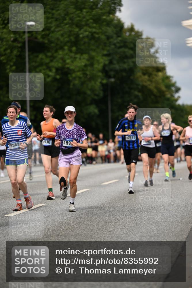29.06.2025 - hella hamburg halbmarathon Dr. Thomas Lammeyer http://msf.ph/oto/8355992 29.06.2025 10:41:05 Kennedybrücke 1008, 1010, 1253, 1488, 1490, 1948, 1952, 2072, 2811, 3398, 3401, 3428, 3714, 3895, 4245, 5560, 5786, 5789, 5809, 6184, 6359, 6804, 7632, 7773, 8257, 8258, 8581, 8936, 8937, 9432, 9806, 9918, 10123, 10487, 10577, 10862, 10984 meine-sportfotos.de