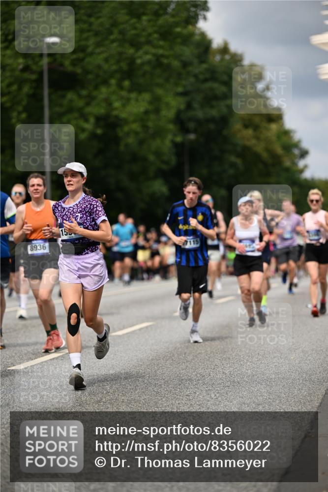 29.06.2025 - hella hamburg halbmarathon Dr. Thomas Lammeyer http://msf.ph/oto/8356022 29.06.2025 10:41:06 Kennedybrücke 1008, 1010, 1253, 1488, 1490, 1948, 1952, 2072, 2811, 3398, 3401, 3428, 3714, 3895, 4245, 5560, 5786, 5789, 5809, 6184, 6359, 6804, 7632, 7773, 8257, 8258, 8315, 8936, 8937, 9432, 9806, 9918, 10123, 10487, 10577, 10862 meine-sportfotos.de