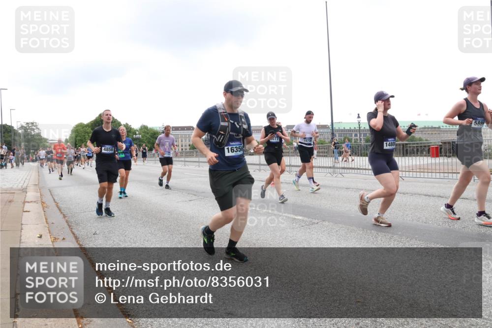 29.06.2025 - hella hamburg halbmarathon Lena Gebhardt http://msf.ph/oto/8356031 29.06.2025 10:48:05 Lombardsbrücke 077, 15730, 4856, 16356, 14800, 5886, 1045, 1157, 1174, 1175, 1246, 1392, 1618, 1639, 1645, 1701, 1926, 2037, 2163, 2197, 2418, 2491, 2545, 2650, 2704, 2756, 2790, 2958, 3049, 3320, 3468, 3504, 3679, 3933, 4327, 4423, 4588, 4856, 5585, 5781, 5886, 5952, 6143, 7240, 7393, 7394, 7427, 7532, 7916, 7970, 8077, 8310, 8521, 8550, 8774, 8948, 9356, 9687, 9696, 9697, 9775, 9921, 10145, 10658, 10777, 10794, 10991, 11548, 11742, 11781, 11802, 11909, 12431 meine-sportfotos.de