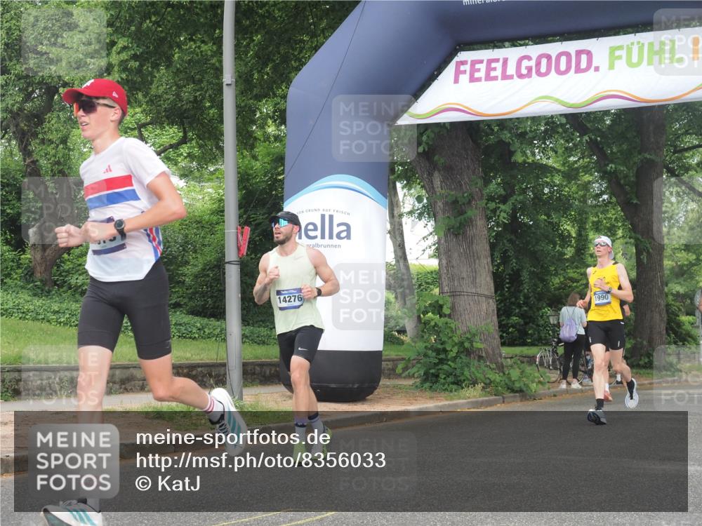 29.06.2025 - hella hamburg halbmarathon KatJ http://msf.ph/oto/8356033 29.06.2025 10:21:54 Zwischen KM18-KM19 1407, 1707, 1990, 4463, 4679 meine-sportfotos.de