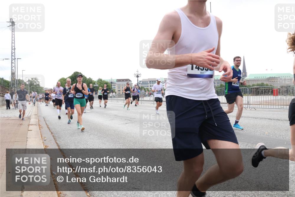 29.06.2025 - hella hamburg halbmarathon Lena Gebhardt http://msf.ph/oto/8356043 29.06.2025 10:39:00 Lombardsbrücke 1390, 4964, 1435, 8367, 56, 1232, 1390, 1451, 1760, 2092, 2524, 2534, 2571, 2574, 2576, 2660, 2693, 2843, 2893, 2998, 3216, 3307, 3323, 3726, 3727, 3745, 3927, 4028, 4257, 4259, 4260, 4316, 4320, 4410, 4523, 4659, 4882, 4964, 5617, 5684, 5913, 6062, 6112, 6611, 6695, 6696, 6875, 7148, 7263, 7341, 7506, 7561, 7589, 7815, 7849, 8243, 8367, 8457, 8783, 9420, 9446, 9708, 9974, 9977, 10001, 10072, 10315, 10516, 10554, 13060 meine-sportfotos.de