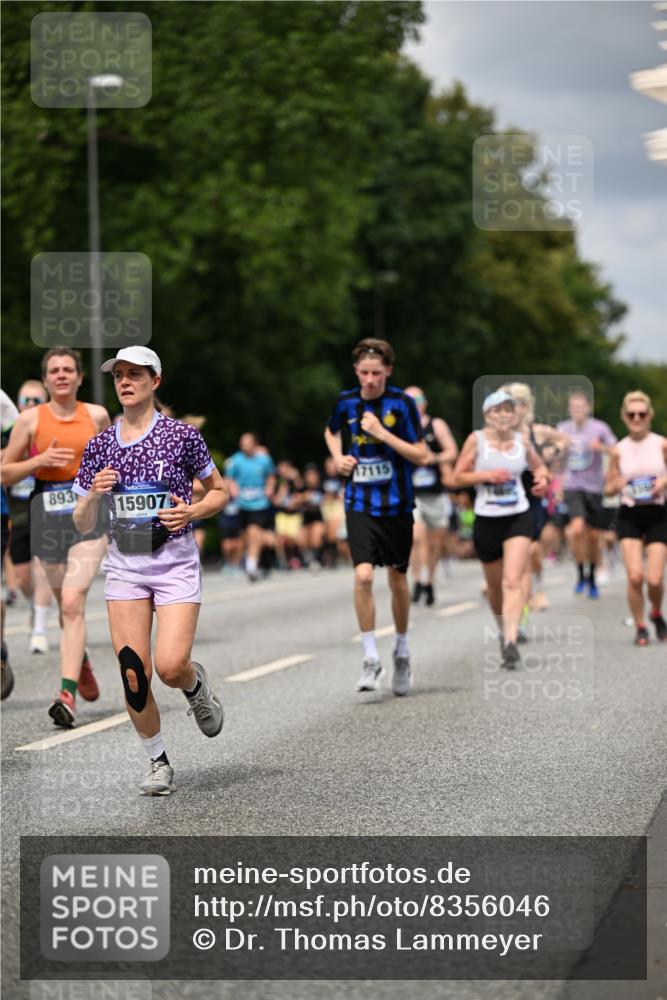 29.06.2025 - hella hamburg halbmarathon Dr. Thomas Lammeyer http://msf.ph/oto/8356046 29.06.2025 10:41:06 Kennedybrücke 1008, 1010, 1253, 1488, 1490, 1948, 1952, 2072, 2811, 3398, 3401, 3428, 3714, 3895, 4245, 5560, 5786, 5789, 5809, 6184, 6359, 6804, 7632, 7773, 8257, 8258, 8315, 8936, 8937, 9432, 9806, 9918, 10123, 10487, 10577, 10862 meine-sportfotos.de