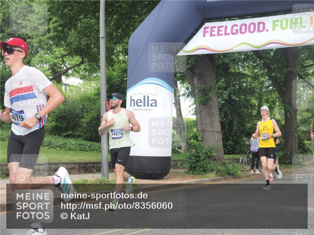 29.06.2025 - hella hamburg halbmarathon KatJ http://msf.ph/oto/8356060 29.06.2025 10:21:54 Zwischen KM18-KM19 1407, 1707, 1990, 4463, 4679 meine-sportfotos.de