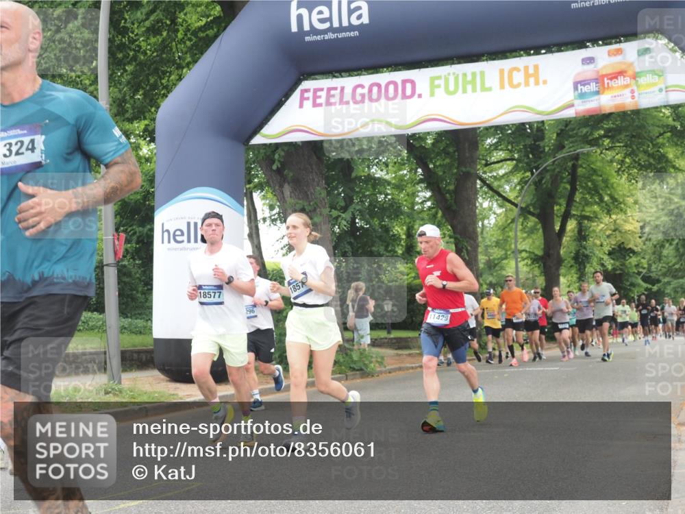 29.06.2025 - hella hamburg halbmarathon KatJ http://msf.ph/oto/8356061 29.06.2025 10:51:50 Zwischen KM18-KM19 2936, 6714 meine-sportfotos.de