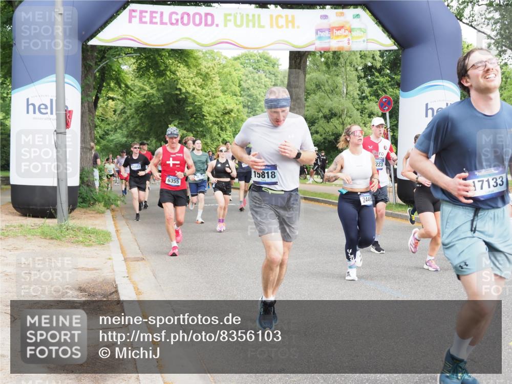 29.06.2025 - hella hamburg halbmarathon MichiJ http://msf.ph/oto/8356103 29.06.2025 10:41:59 Zwischen KM18-KM19 1143, 2448, 4231, 4897, 6355, 6356, 8223, 13267, 14660, 14834, 15389, 15818, 16625, 17133, 18031, 19000 meine-sportfotos.de