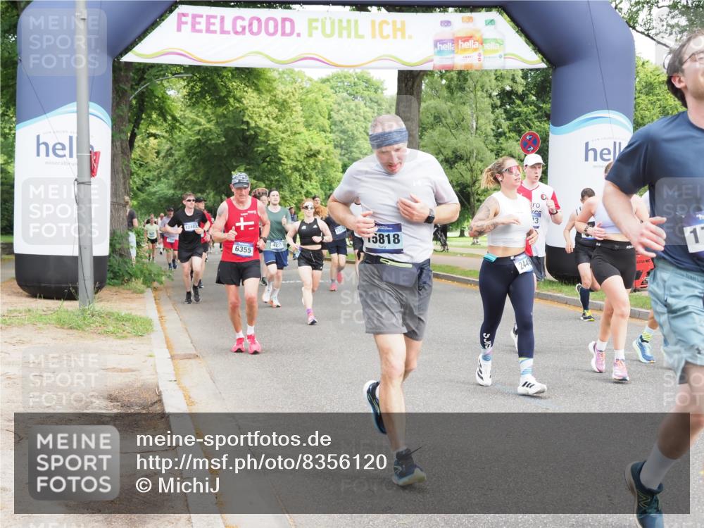 29.06.2025 - hella hamburg halbmarathon MichiJ http://msf.ph/oto/8356120 29.06.2025 10:41:59 Zwischen KM18-KM19 1143, 2448, 4231, 4897, 6355, 6356, 8223, 13267, 14660, 14834, 15389, 15818, 16625, 17133, 18031, 19000 meine-sportfotos.de