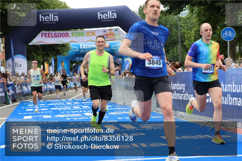 29.06.2025 - hella hamburg halbmarathon Strokosch-Dieckow http://msf.ph/oto/8356128 29.06.2025 10:30:36 Ziel 2460, 2851, 3845, 7231, 7481, 8318, 11413, 12049, 15253, 17322, 18235 meine-sportfotos.de