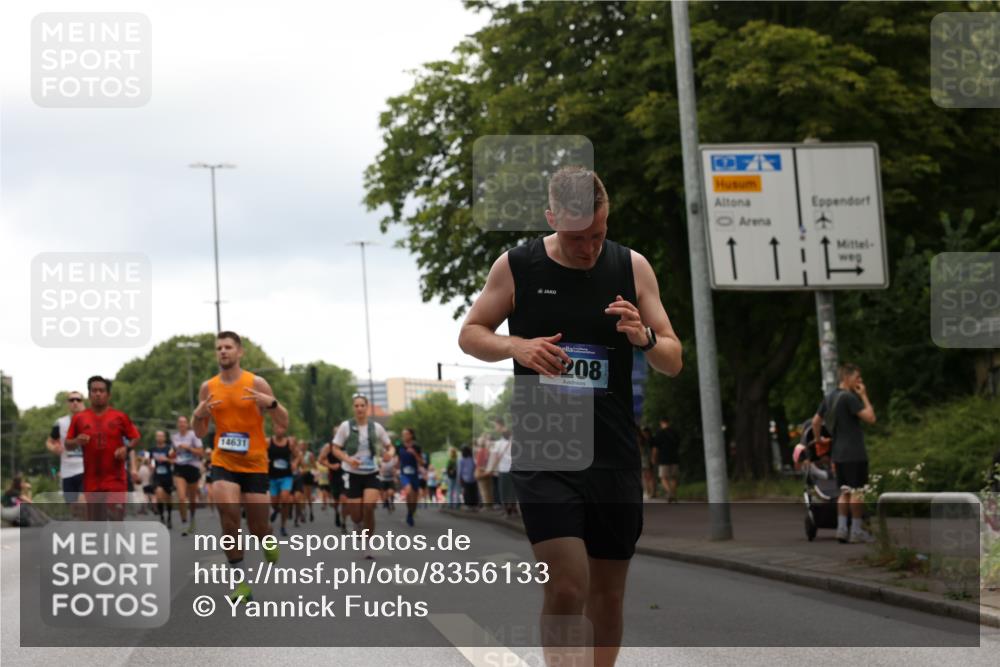 29.06.2025 - hella hamburg halbmarathon Yannick Fuchs http://msf.ph/oto/8356133 29.06.2025 10:53:02 20KM 1285, 1642, 1946, 1951, 2006, 2027, 2348, 2584, 2677, 2855, 2957, 2978, 3181, 3983, 4088, 4592, 5084, 5347, 5633, 6202, 6208, 6636, 6997, 7031, 7223, 7476, 8290, 8929, 9655, 10036, 10759, 10915, 10943, 12633, 13407, 13583, 14375, 14631, 14914, 15232, 15240, 15263, 15284, 15824, 16160, 16341, 16563, 16910, 17017, 17346, 17630, 17810, 17852, 18112, 18153, 18232, 18266, 18327, 18730, 18954 meine-sportfotos.de