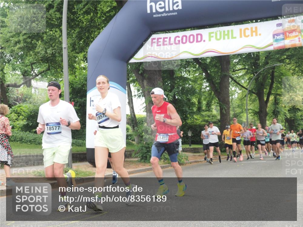 29.06.2025 - hella hamburg halbmarathon KatJ http://msf.ph/oto/8356189 29.06.2025 10:51:51 Zwischen KM18-KM19 2936, 6714 meine-sportfotos.de