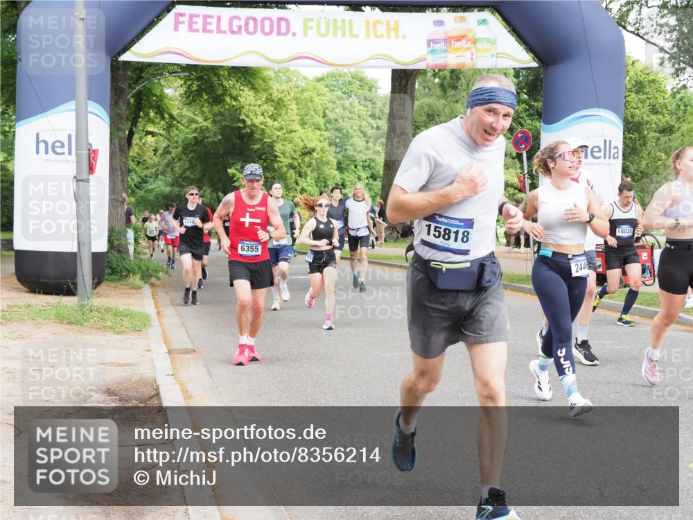 29.06.2025 - hella hamburg halbmarathon MichiJ http://msf.ph/oto/8356214 29.06.2025 10:41:59 Zwischen KM18-KM19 1143, 2448, 4231, 4897, 6355, 6356, 8223, 13267, 14660, 14834, 15389, 15818, 16625, 17133, 18031, 19000 meine-sportfotos.de