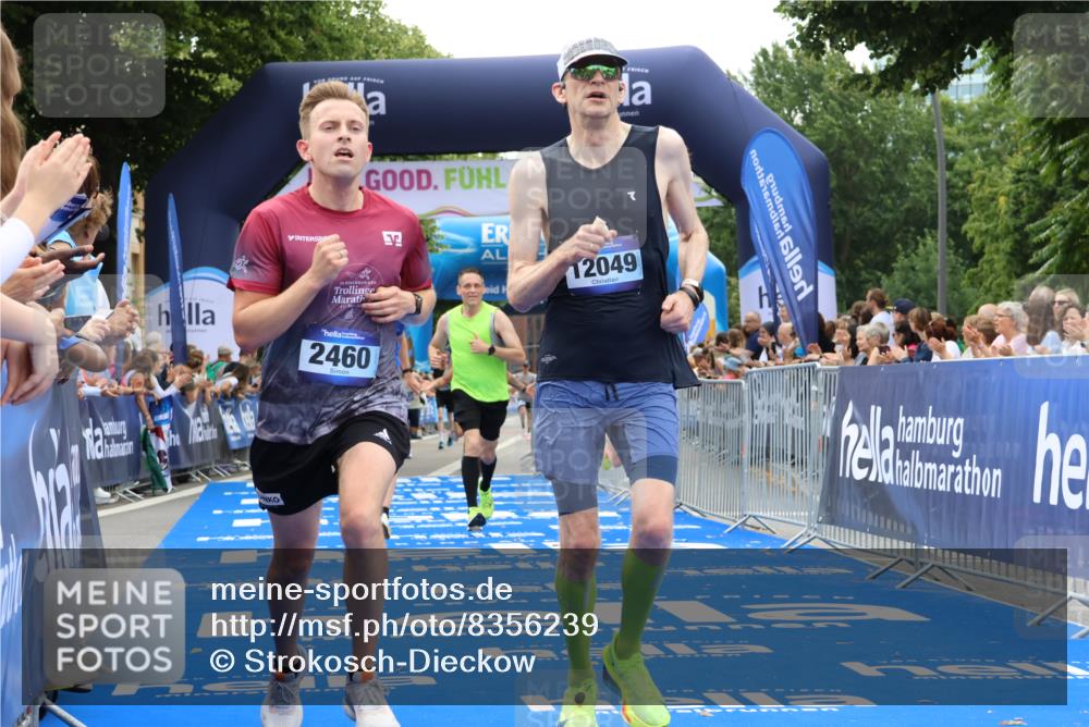 29.06.2025 - hella hamburg halbmarathon Strokosch-Dieckow http://msf.ph/oto/8356239 29.06.2025 10:30:34 Ziel 2460, 2851, 3845, 7231, 7481, 8318, 11413, 12049, 15253, 16713, 17322, 18235 meine-sportfotos.de