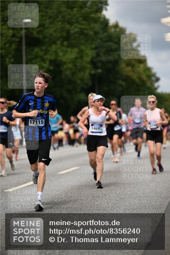 29.06.2025 - hella hamburg halbmarathon Dr. Thomas Lammeyer http://msf.ph/oto/8356240 29.06.2025 10:41:08 Kennedybrücke 1008, 1010, 1253, 1488, 1490, 1597, 1948, 1952, 2072, 2552, 2811, 3165, 3398, 3428, 3714, 3895, 5560, 5786, 5789, 5809, 6184, 6359, 6804, 7202, 7235, 7632, 7707, 7773, 7823, 8257, 8258, 8315, 8936, 8937, 9806, 9918, 10123, 10487, 10862 meine-sportfotos.de