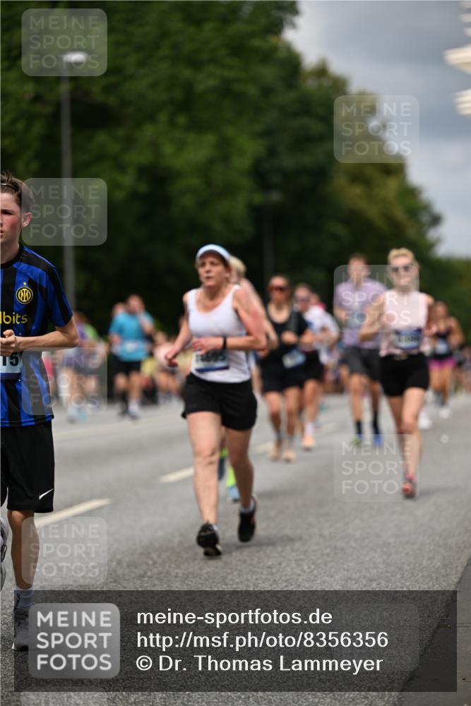 29.06.2025 - hella hamburg halbmarathon Dr. Thomas Lammeyer http://msf.ph/oto/8356356 29.06.2025 10:41:09 Kennedybrücke 1253, 1488, 1490, 1597, 1948, 1952, 2072, 2552, 2811, 3165, 3398, 3428, 3714, 3895, 5560, 5786, 5789, 5809, 6184, 6359, 6804, 7202, 7235, 7632, 7707, 7773, 7823, 8257, 8258, 8315, 8936, 8937, 9806, 9918, 10123, 10487, 10862 meine-sportfotos.de