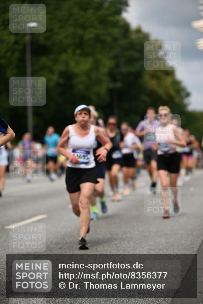 29.06.2025 - hella hamburg halbmarathon Dr. Thomas Lammeyer http://msf.ph/oto/8356377 29.06.2025 10:41:09 Kennedybrücke 1253, 1488, 1490, 1597, 1948, 1952, 2072, 2552, 2811, 3165, 3398, 3428, 3714, 3895, 5560, 5786, 5789, 5809, 6184, 6359, 6804, 7202, 7235, 7632, 7707, 7773, 7823, 8257, 8258, 8315, 8936, 8937, 9806, 9918, 10123, 10487, 10862 meine-sportfotos.de